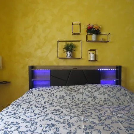 Maddy House * רומא